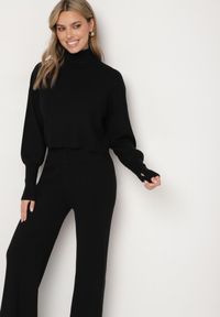 Born2be - Czarny Komplet Dzianinowy z Wiskozą Bluza Golf ze Ściągaczami i Szerokie Spodnie Noridra. Kolor: czarny. Materiał: wiskoza, dzianina