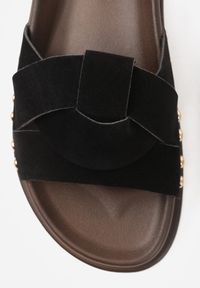 Born2be - Czarne Klapki z Przeplatanymi Paskami i Nitami przy Podeszwie Marivyn. Okazja: na co dzień, na randkę. Kolor: czarny. Materiał: len. Sezon: lato. Styl: casual, elegancki #8