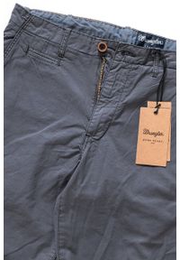 Wrangler - KRÓTKIE SPODENKI WRANGLER CHINO SHORTS OMBRE BLUE W14MLL90K. Materiał: materiał. Długość: krótkie #4