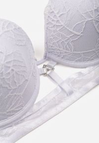 Renee - Biały Koronkowy Biustonosz w Klasycznym Stylu z Aplikacją Galinassa. Kolor: biały. Materiał: koronka. Wzór: aplikacja #6