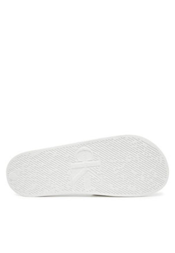 Calvin Klein Jeans Klapki Slide Monogram Cv YM0YM01271 Biały. Kolor: biały. Materiał: materiał
