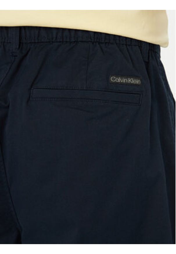 Calvin Klein Jeans Szorty materiałowe LV04RF612G Granatowy Regular Fit. Kolor: niebieski. Materiał: bawełna