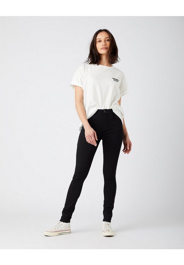 Wrangler - WRANGLER HIGH RISE SKINNY DAMSKIE SPODNIE JEANSOWE FUTURE BLACK W27H4230N 112141263. Okazja: na spotkanie biznesowe, do pracy. Stan: podwyższony. Długość: krótkie. Wzór: aplikacja, kolorowy. Styl: biznesowy, elegancki