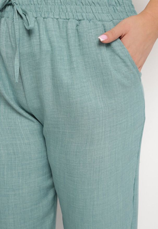 Born2be - Miętowe Spodnie z Wiązaniem w Pasie i Kieszeniami Truvolia. Okazja: na co dzień, na spotkanie biznesowe. Kolor: miętowy. Styl: casual, elegancki, biznesowy