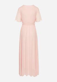 Born2be - Jasnoróżowa Kopertowa Sukienka z Gumką w Pasie i Plisowaną Górą Davitri. Kolor: różowy. Materiał: materiał. Długość rękawa: krótki rękaw. Typ sukienki: kopertowe. Długość: maxi #5