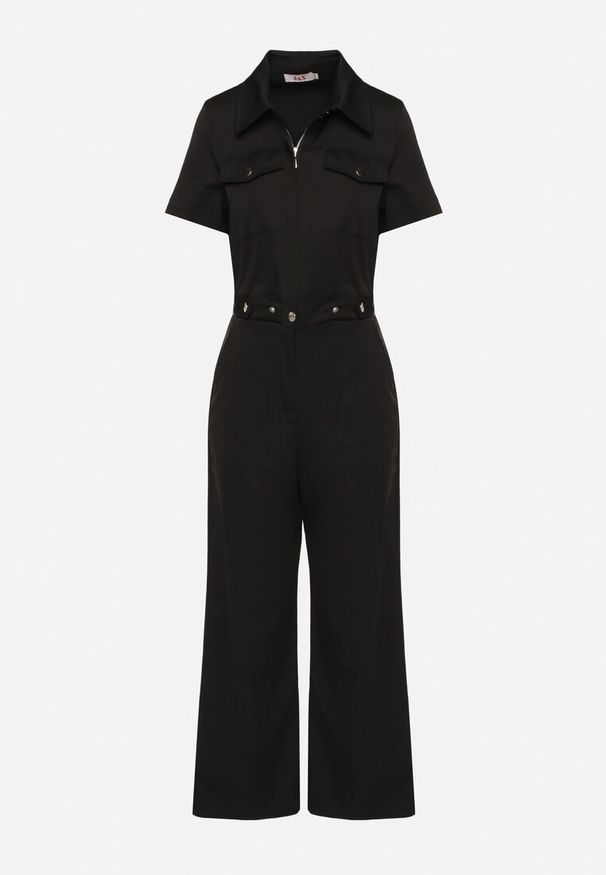 Born2be - Czarny Kombinezon na Krótki Rękaw z Kołnierzykiem i Szeroką Nogawką Jenanisela. Okazja: na co dzień. Kolor: czarny. Długość rękawa: krótki rękaw. Długość: krótkie. Styl: elegancki, casual