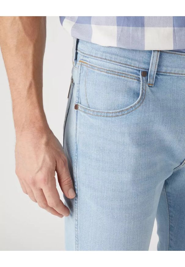 Wrangler - WRANGLER LARSTON MĘSKIE SPODNIE JEANSOWE JEANSY BLUE WAVES W18SHN42H 112328980