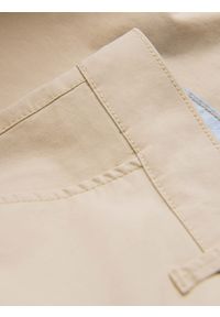 Ombre Clothing - Szorty męskie chinosy z kontrastowym podwinięciem – piaskowe V10. Okazja: na imprezę, do pracy, na co dzień. Materiał: tkanina, elastan, bawełna. Długość: krótkie. Wzór: kolorowy. Sezon: lato. Styl: wakacyjny, casual #6