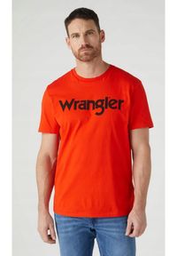 Wrangler - WRANGLER LOGO TEE MĘSKI T-SHIRT KOSZULKA Z NADRUKIEM LOGO W7X1D3R42 112328985. Wzór: nadruk