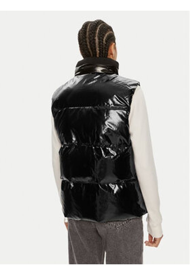 Karl Lagerfeld - KARL LAGERFELD Bezrękawnik 245W1500 Czarny Regular Fit. Typ kołnierza: dekolt w karo. Kolor: czarny. Materiał: syntetyk. Długość rękawa: bez rękawów