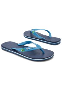 Niebieskie Japonki Ipanema Clas Brasil Wygodne Obuwie. Okazja: na plażę, na spacer. Kolor: niebieski. Wzór: paski. Sezon: lato. Styl: wakacyjny, klasyczny
