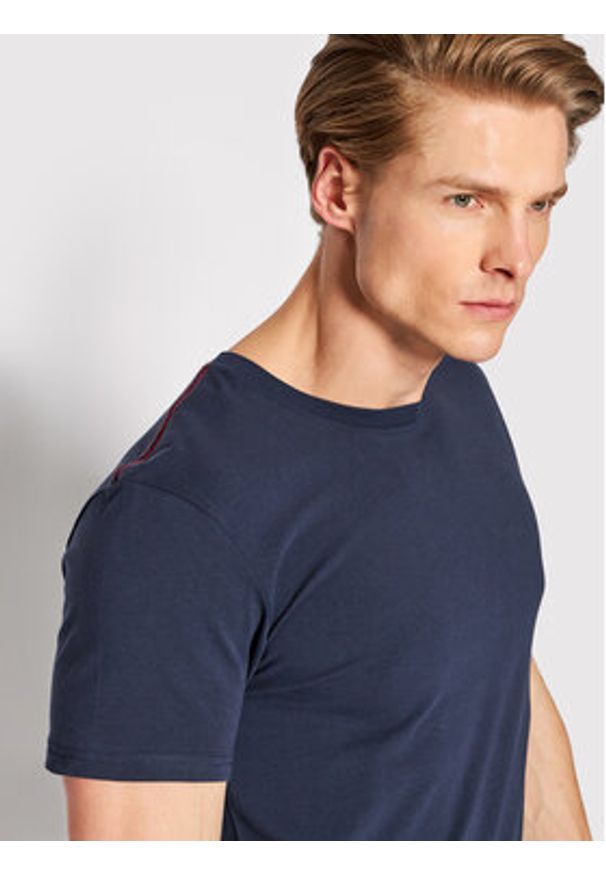 Henderson T-Shirt Bosco 18731 Granatowy Regular Fit. Kolor: niebieski. Materiał: bawełna