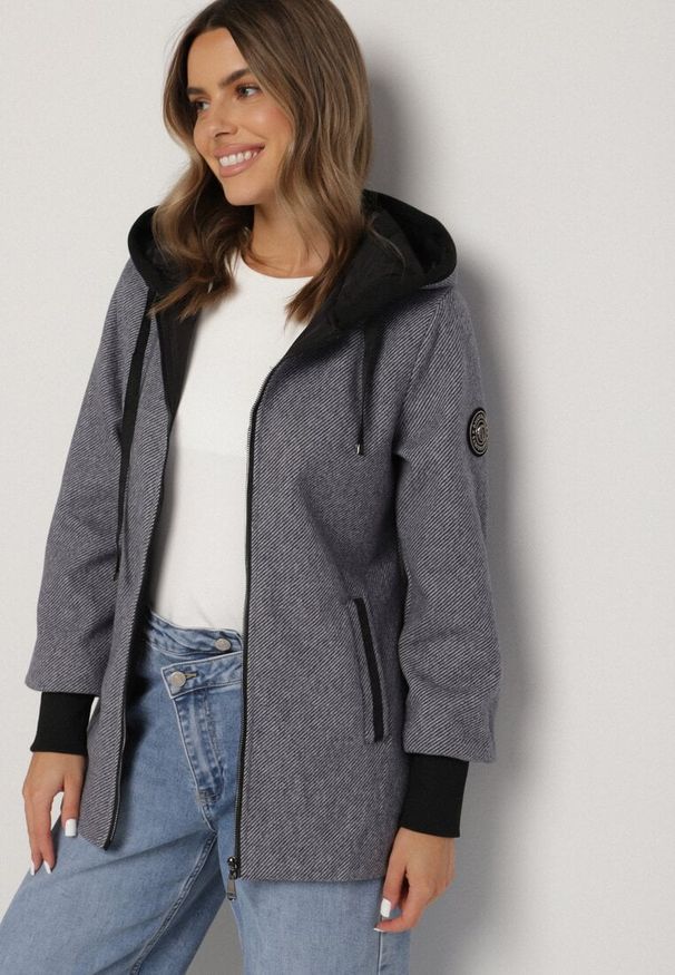 Born2be - Szara Kurtka o Pudełkowym Kroju z Kapturem Tulavera. Okazja: na co dzień, na spacer. Typ kołnierza: kaptur. Kolor: szary. Materiał: jeans. Styl: casual