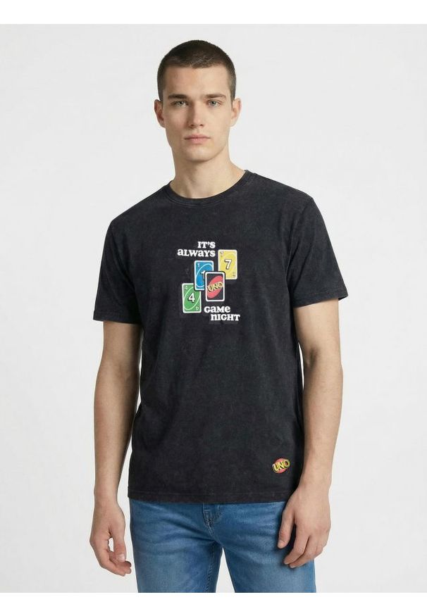 Sinsay - Bawełniana koszulka z efektem sprania UNO - czarny. Kolor: czarny. Materiał: bawełna