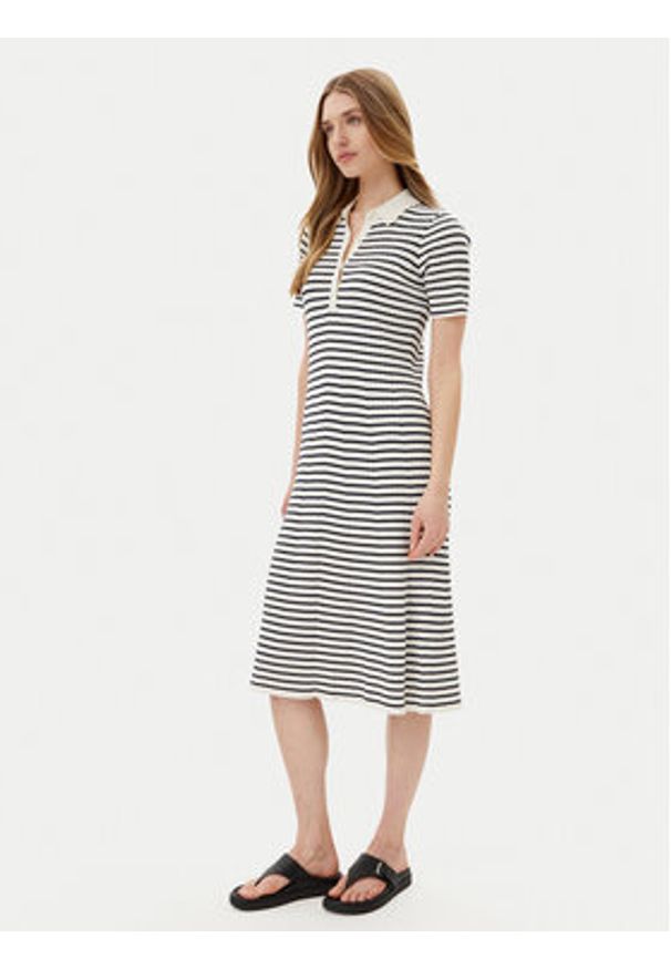 GANT - Gant Sukienka dzianinowa 4502085 Biały Slim Fit. Kolor: biały. Materiał: bawełna