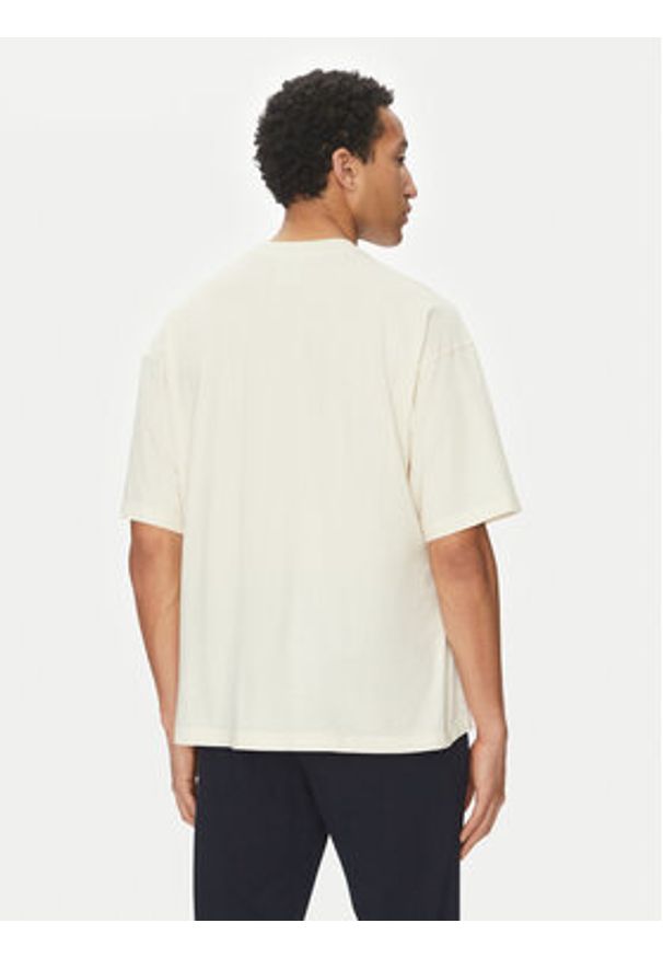 Champion T-Shirt 221257 Écru Regular Fit. Materiał: bawełna