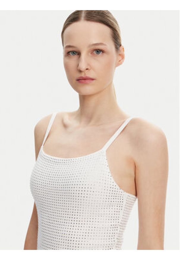 Guess Sukienka dzianinowa W5GK45 Z3MN2 Biały Regular Fit. Kolor: biały. Materiał: syntetyk