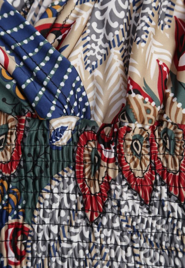 Born2be - Zielona Sukienka Olon. Okazja: na co dzień. Kolor: zielony. Długość rękawa: bez rękawów. Wzór: kolorowy, aplikacja. Sezon: lato. Typ sukienki: proste, kopertowe. Styl: casual. Długość: mini