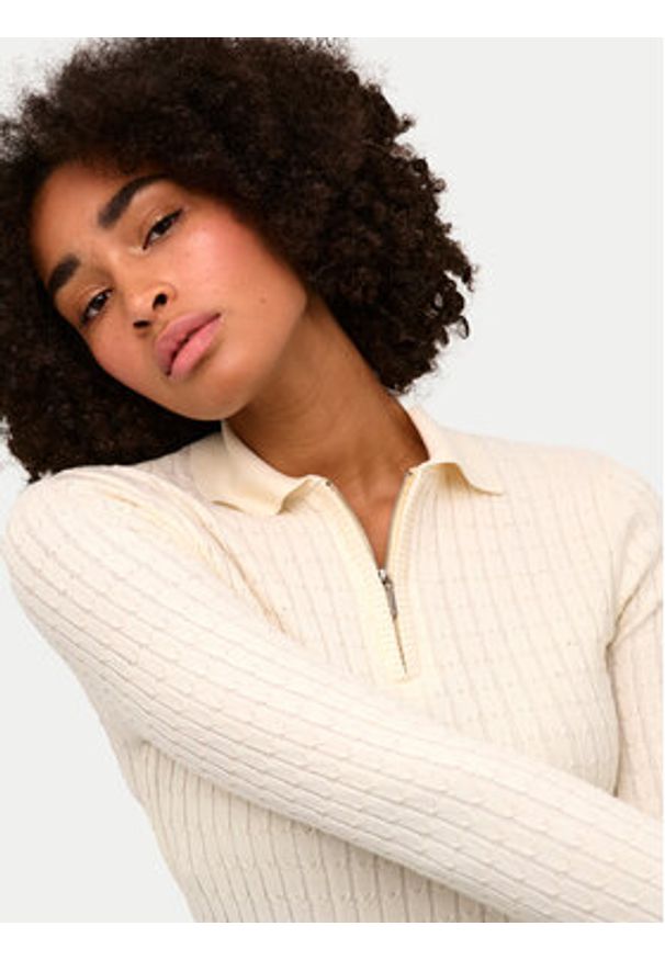 Kaffe Sweter Flora 10508952 Beżowy Slim Fit. Kolor: beżowy. Materiał: bawełna