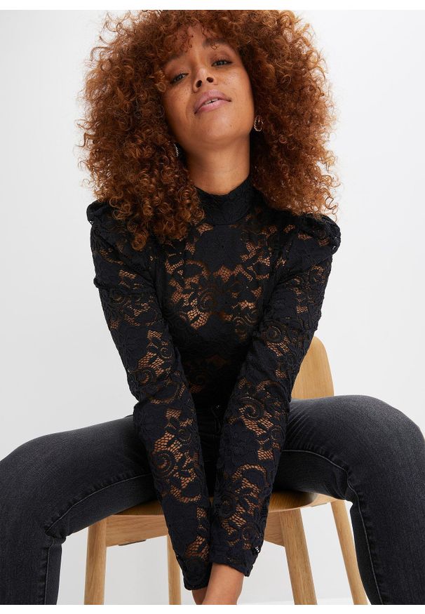 bonprix - Dopasowany shirt z długim rękawem i koronką. Kolor: czarny. Materiał: koronka. Długość rękawa: długi rękaw. Długość: długie. Wzór: koronka