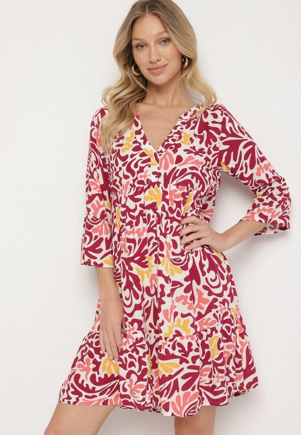 Born2be - Żółto-Bordowa Wiskozowa Rozkloszowana Sukienka z Abstrakcyjnym Wzorem Liracalia. Okazja: na co dzień. Kolor: żółty. Materiał: wiskoza. Styl: casual, elegancki