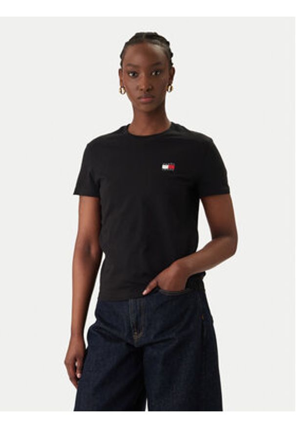 Tommy Jeans T-Shirt Wavy Flag DW0DW22274 Czarny Regular Fit. Kolor: czarny. Materiał: bawełna