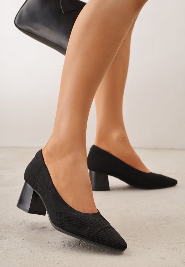 Born2be - Czarne Czółenka VICES ze Sportowej Tkaniny na Słupku Waesbella. Nosek buta: otwarty. Kolor: czarny. Materiał: tkanina. Obcas: na słupku. Styl: sportowy. Wysokość obcasa: średni