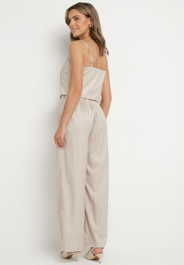 Born2be - Beżowy Wiskozowy Komplet w Pionowe Paski Szerokie Spodnie i Top Firtebia. Kolor: beżowy. Materiał: wiskoza. Wzór: paski