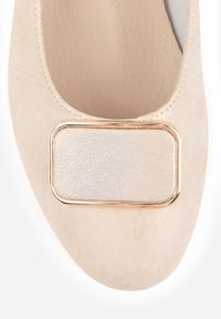 Born2be - Złote Czółenka na Niskim Słupku ze Skórzaną Wkładką i Aplikacją Cezela. Okazja: na co dzień, na ślub cywilny, na wesele, na imprezę. Kolor: złoty. Materiał: skóra. Wzór: aplikacja. Obcas: na słupku. Styl: casual, elegancki #7