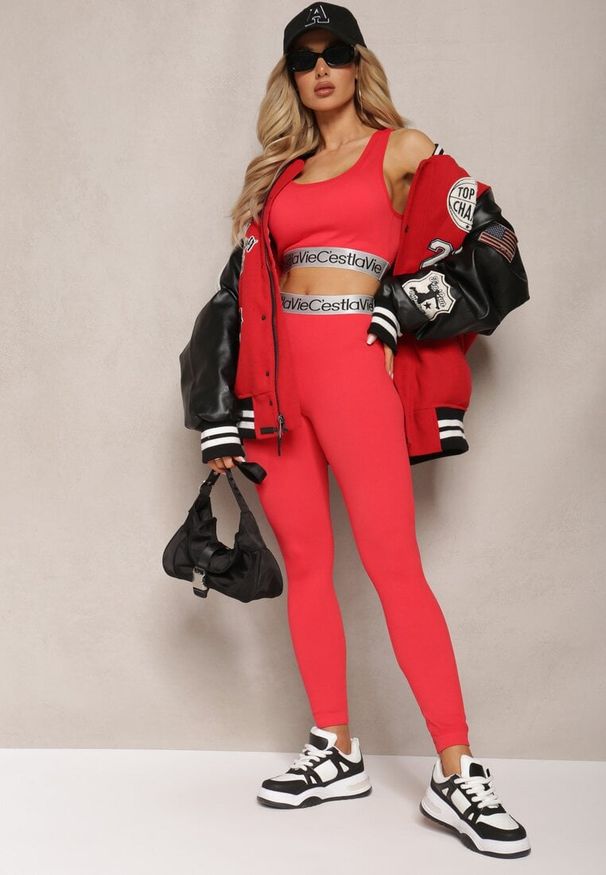 Renee - Czerwone Sportowe Legginsy Elastyczne z Ozdobną Szeroką Gumą w Pasie Larnode. Okazja: na co dzień. Kolor: czerwony. Materiał: guma. Styl: sportowy