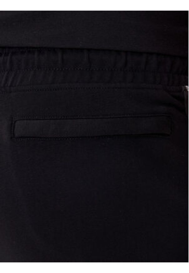 Guess Szorty sportowe Z2YD02 K6ZS1 Czarny Regular Fit. Kolor: czarny. Materiał: bawełna. Styl: sportowy