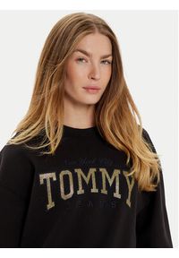 Tommy Jeans Bluza Varsity DW0DW19845 Czarny Boxy Fit. Kolor: czarny. Materiał: bawełna