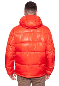 Lee - KURTKA ZIMOWA LEE LOCO PUFFA LAVA RED L87NWSAF. Materiał: puch. Sezon: zima