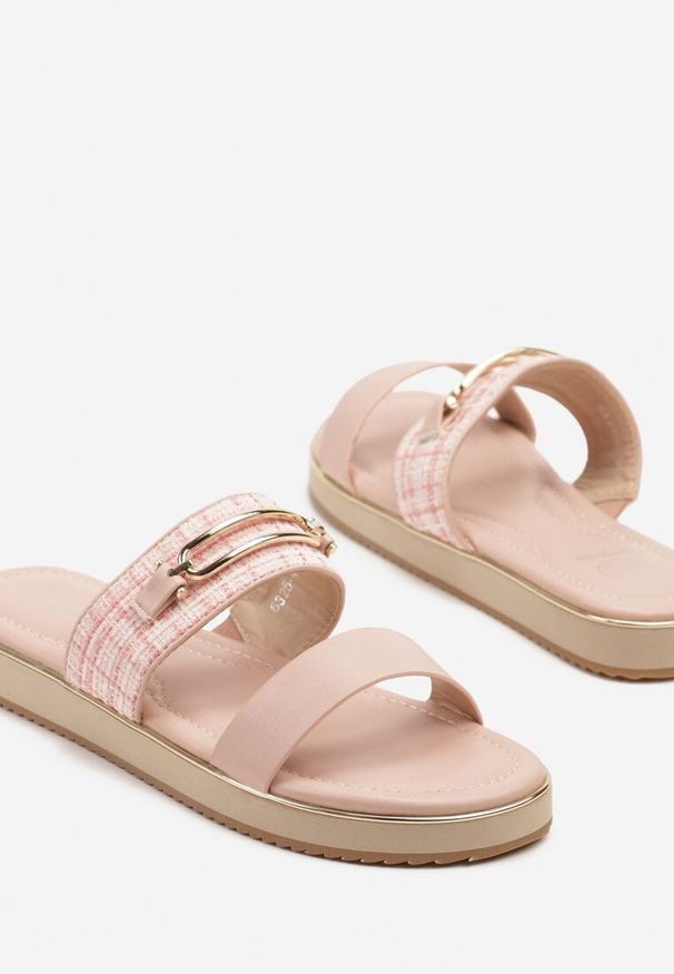 Born2be - Różowe Klapki z Ozdobnym Tweedowym Paskiem i Klamerką Tirmio. Okazja: na imprezę, na co dzień. Kolor: różowy. Materiał: jeans. Sezon: lato. Obcas: na obcasie. Styl: casual, elegancki. Wysokość obcasa: średni