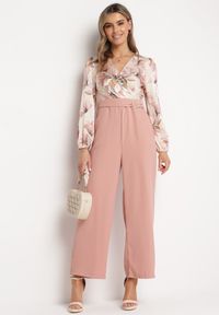 Born2be - Różowy Kombinezon z Szerokimi Nogawkami z Kwiatową Górą i Paskiem z Klamrą Ilanvi. Okazja: na co dzień. Kolor: różowy. Długość rękawa: długi rękaw. Długość: długie. Wzór: kwiaty. Styl: casual #6