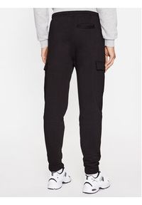 Fila Spodnie dresowe FAM0548 Czarny Regular Fit. Kolor: czarny. Materiał: bawełna