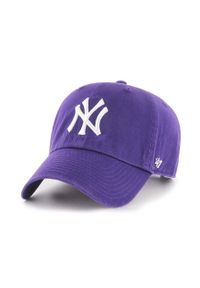 47 Brand - 47brand czapka z daszkiem bawełniana MLB New York Yankees kolor fioletowy z aplikacją. Kolor: fioletowy. Materiał: bawełna. Wzór: aplikacja #1