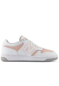 Buty New Balance GSB480VP - białe. Okazja: na co dzień. Kolor: biały. Materiał: skóra, syntetyk, materiał. Szerokość cholewki: normalna. Sport: turystyka piesza