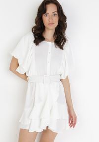 Born2be - Biała Sukienka Zelinoe. Kolor: biały. Materiał: materiał. Typ sukienki: koszulowe. Długość: mini