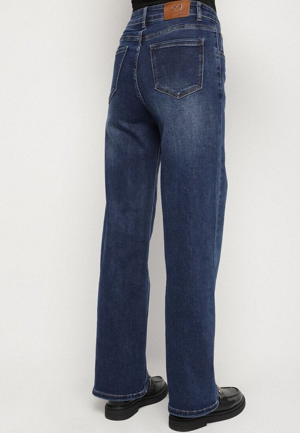 Born2be - Niebieskie Jeansy o Szerokim Kroju z Bawełną Tessale. Okazja: na co dzień. Kolor: niebieski. Styl: casual, elegancki