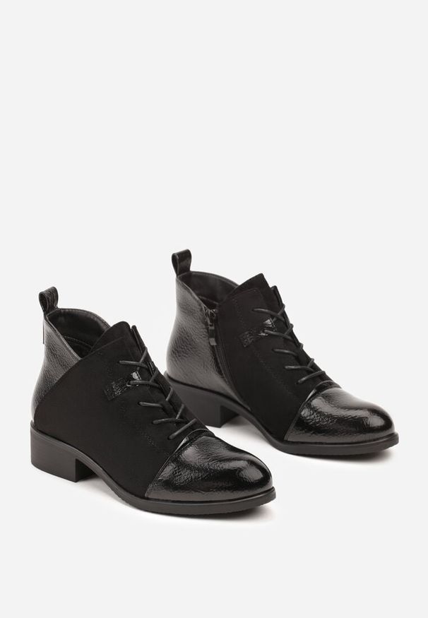 Born2be - Czarne Płaskie Botki z Kontrastowymi Elementami i Sznurowaniem Lorian. Okazja: na spacer, na co dzień. Zapięcie: sznurówki. Kolor: czarny. Materiał: jeans. Styl: klasyczny, casual, elegancki