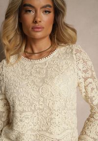 Renee - Beżowa Bawełniana Ażurowa Bluzka Clarisae. Kolor: beżowy. Materiał: bawełna. Wzór: ażurowy. Styl: elegancki #5