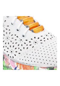 Białe Sneakersy Artiker Ażurowe Obuwie Damskie. Zapięcie: sznurówki. Kolor: biały. Materiał: materiał. Szerokość cholewki: normalna. Wzór: ażurowy. Styl: sportowy #5