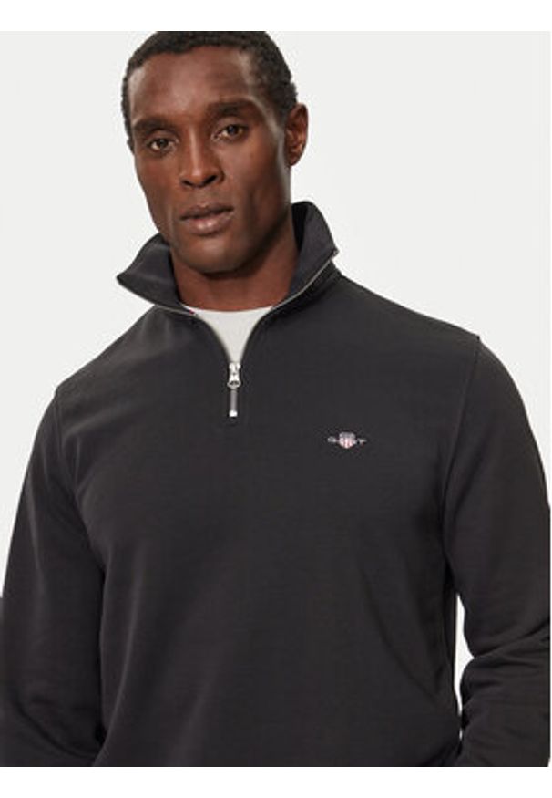 GANT - Gant Bluza Reg Shield Half Zip Sweat 2008005 Czarny Regular Fit. Kolor: czarny. Materiał: bawełna