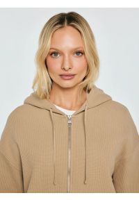 Big-Star - Bluza damska rozpinana z kapturem beżowa Grala 801. Okazja: na co dzień. Typ kołnierza: kaptur. Kolor: beżowy. Materiał: dzianina, żakard. Wzór: aplikacja, ze splotem. Styl: casual, elegancki #5