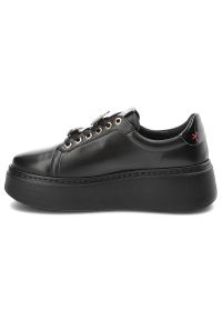 CheBello - Czarne Sneakersy Chebello Damskie Stylowe Obuwie. Kolor: czarny. Materiał: skóra. Szerokość cholewki: normalna. Obcas: na obcasie. Wysokość obcasa: średni #8
