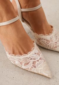 Renee - Beżowe Eleganckie Szpilki VICES z Koronkowym Noskiem i Paskiem Wokół Kostki Figesa. Okazja: na wesele, na ślub cywilny. Zapięcie: pasek. Kolor: beżowy. Materiał: koronka. Obcas: na szpilce. Styl: elegancki #5