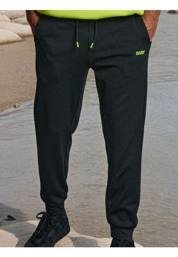 Sinsay - Spodnie jogger - czarny. Kolor: czarny