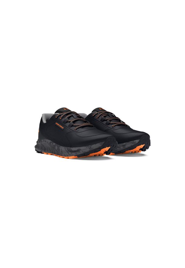 Buty do biegania męskie Under Armour 3028371001UACHARGEDBANDITTR3. Zapięcie: sznurówki. Kolor: czarny. Materiał: syntetyk, tkanina, materiał. Szerokość cholewki: normalna. Sport: bieganie
