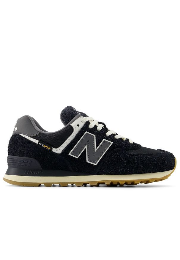 Buty New Balance U574RUS - czarne. Okazja: na co dzień. Kolor: czarny. Materiał: guma, tkanina, zamsz, materiał, syntetyk. Szerokość cholewki: normalna. Model: New Balance 574